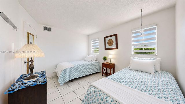 8500 Sunrise Lakes Boulevard 201, Sunrise, FL 33322