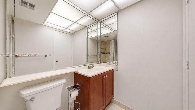 8500 Sunrise Lakes Boulevard 201, Sunrise, FL 33322