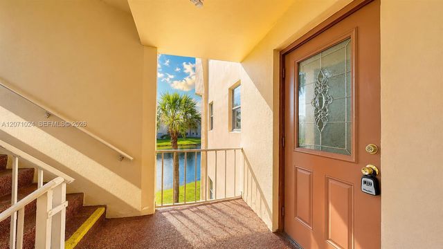 8500 Sunrise Lakes Boulevard 201, Sunrise, FL 33322