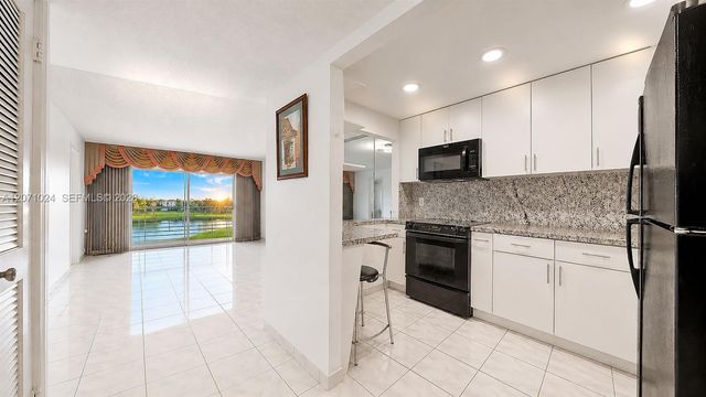 8500 Sunrise Lakes Boulevard 201, Sunrise, FL 33322