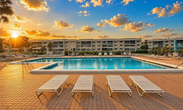 8500 Sunrise Lakes Boulevard 201, Sunrise, FL 33322