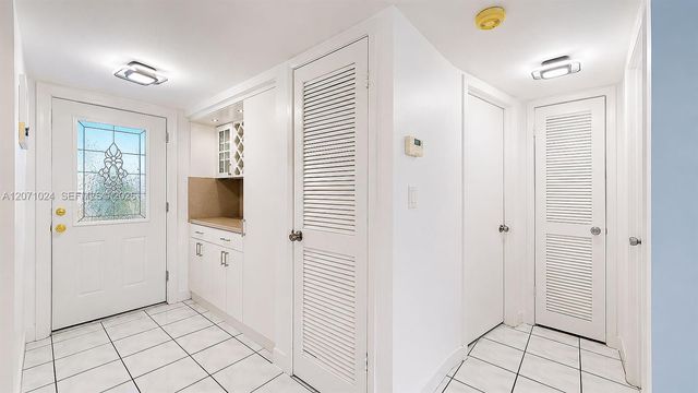 8500 Sunrise Lakes Boulevard 201, Sunrise, FL 33322