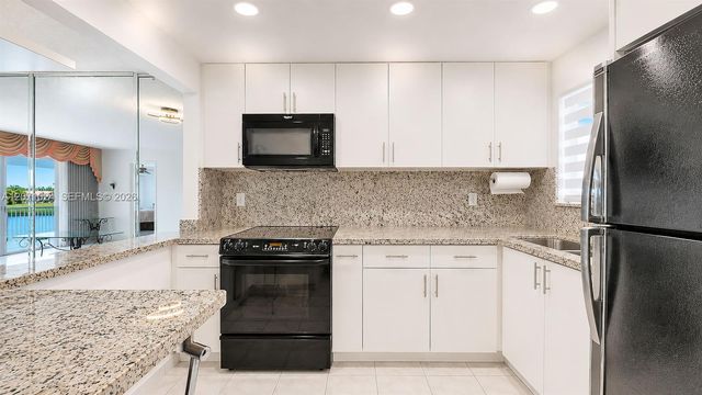 8500 Sunrise Lakes Boulevard 201, Sunrise, FL 33322