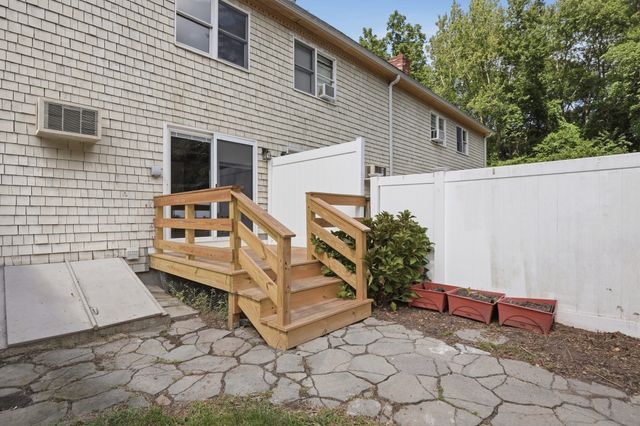322 Bedford St 322, East Bridgewater, MA 02333