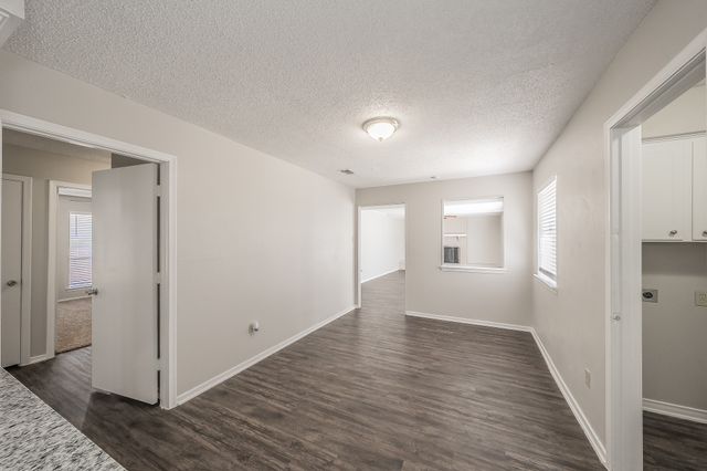 876 Dogwood Trail, Lancaster, TX 75146