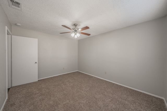 876 Dogwood Trail, Lancaster, TX 75146