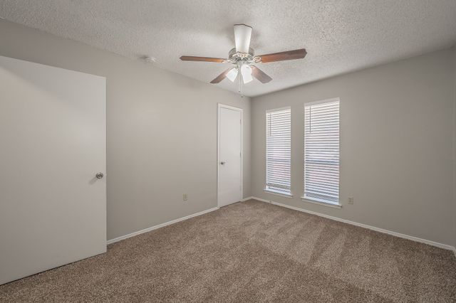 876 Dogwood Trail, Lancaster, TX 75146