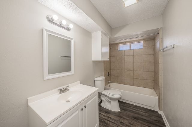 876 Dogwood Trail, Lancaster, TX 75146