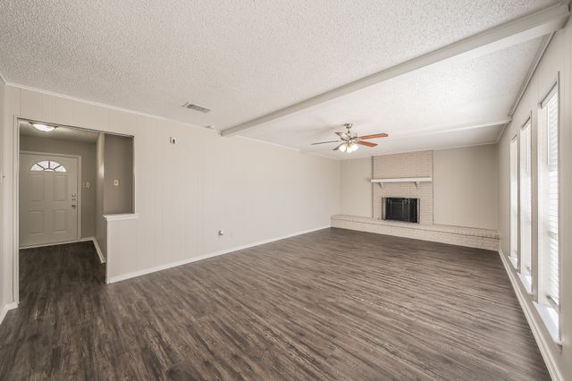 876 Dogwood Trail, Lancaster, TX 75146