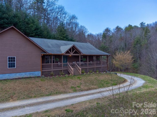 1960 Atoah Road, Robbinsville, NC 28771