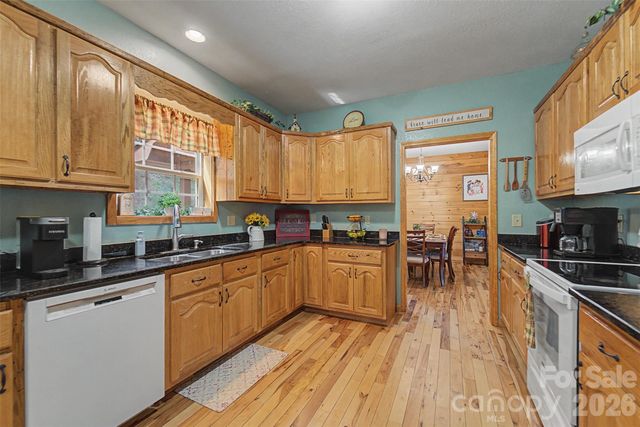 1960 Atoah Road, Robbinsville, NC 28771
