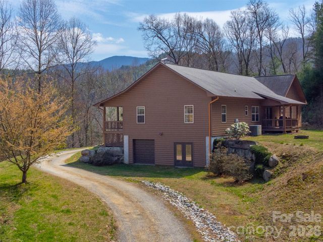 1960 Atoah Road, Robbinsville, NC 28771