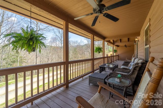 1960 Atoah Road, Robbinsville, NC 28771