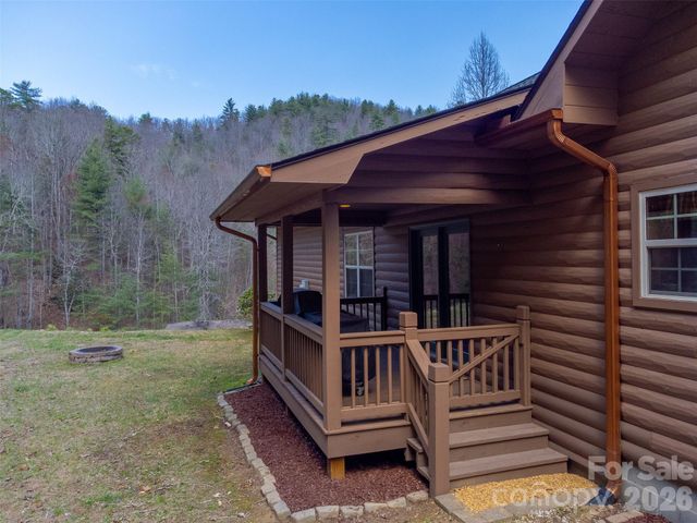 1960 Atoah Road, Robbinsville, NC 28771