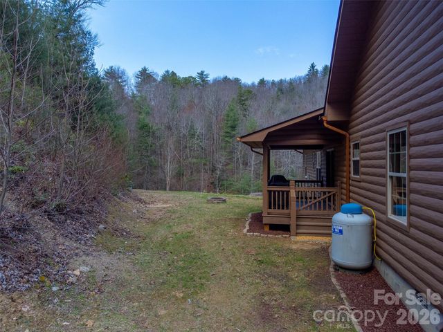 1960 Atoah Road, Robbinsville, NC 28771