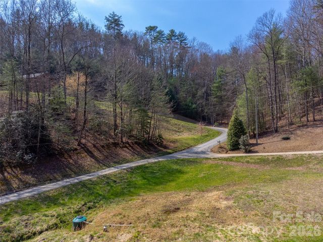 1960 Atoah Road, Robbinsville, NC 28771