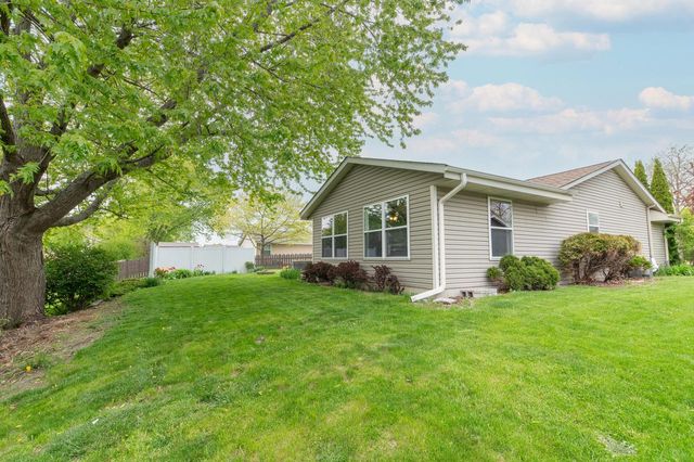 1321 Maass DRIVE, Oak Creek, WI 53154