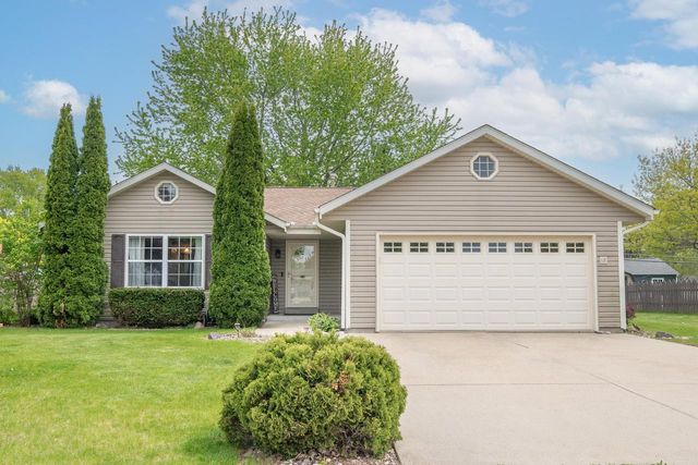 1321 Maass DRIVE, Oak Creek, WI 53154