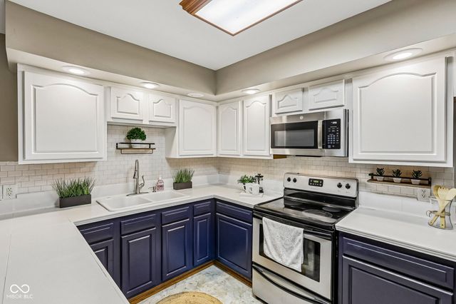 9565 Edgewater Court, Brownsburg, IN 46112