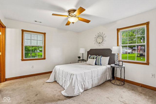 9565 Edgewater Court, Brownsburg, IN 46112