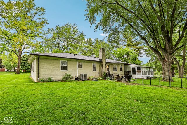 9565 Edgewater Court, Brownsburg, IN 46112