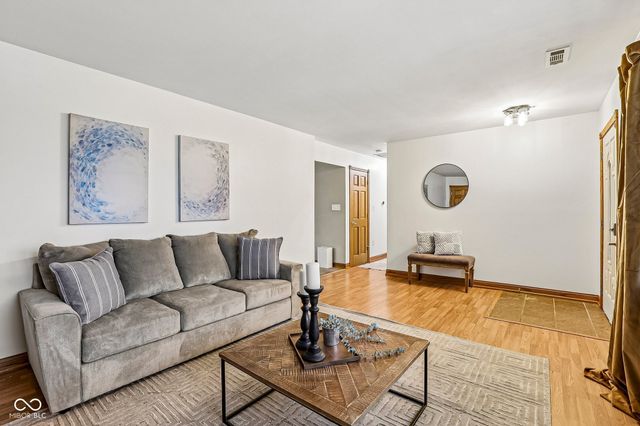 9565 Edgewater Court, Brownsburg, IN 46112