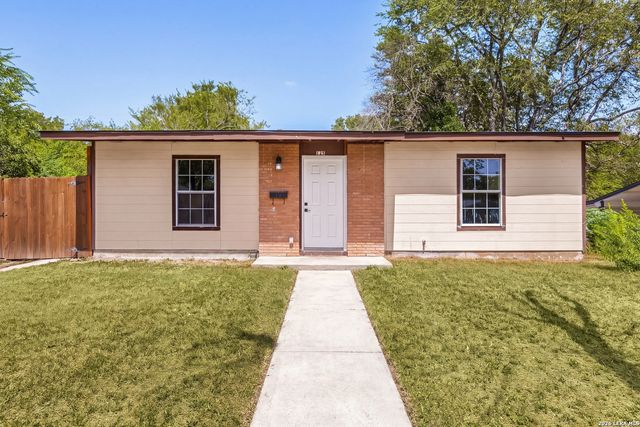 135 TRUDELL DR, San Antonio, TX 78213
