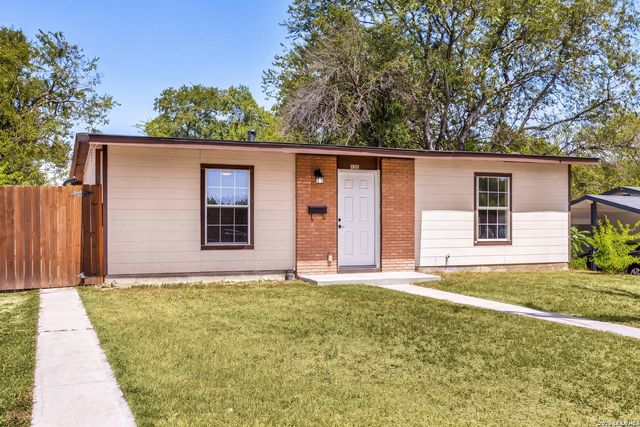 135 TRUDELL DR, San Antonio, TX 78213