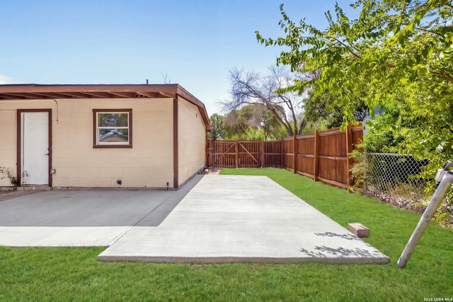 135 TRUDELL DR, San Antonio, TX 78213