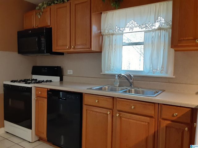 800 DELTA STREET, Bessemer, AL 35020