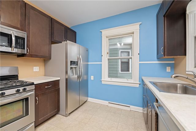 90 Avondale Park, Rochester, NY 14620