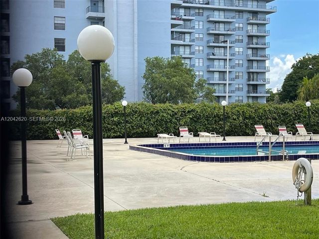 15600 NW 7th Avenue 704, Miami, FL 33169
