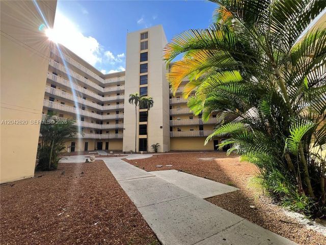 15600 NW 7th Avenue 704, Miami, FL 33169