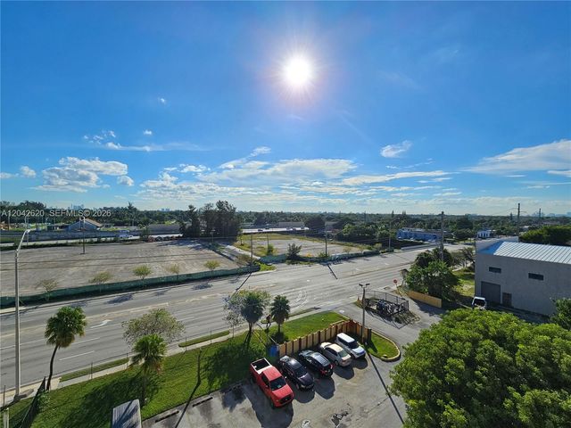 15600 NW 7th Avenue 704, Miami, FL 33169