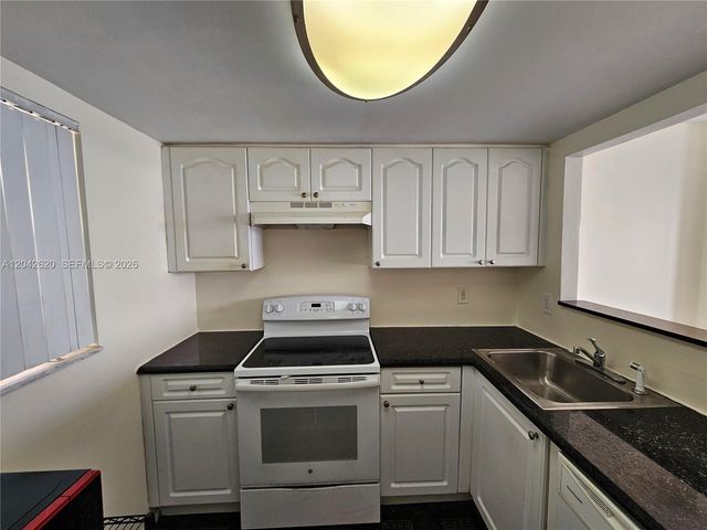 15600 NW 7th Avenue 704, Miami, FL 33169