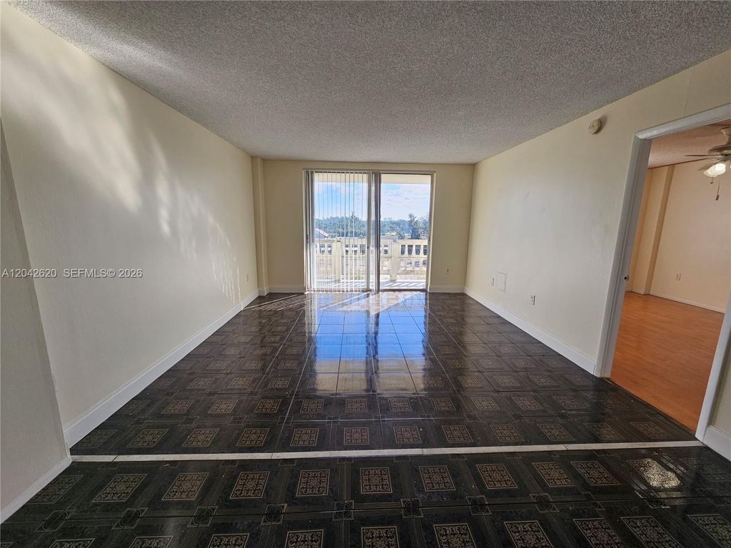 15600 NW 7th Avenue 704, Miami, FL 33169