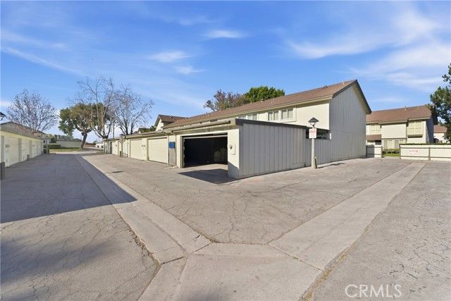 9712 Karmont, South Gate, CA 90280