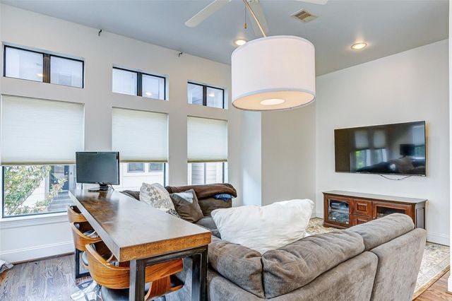 1922 Winter Street, Houston, TX 77007