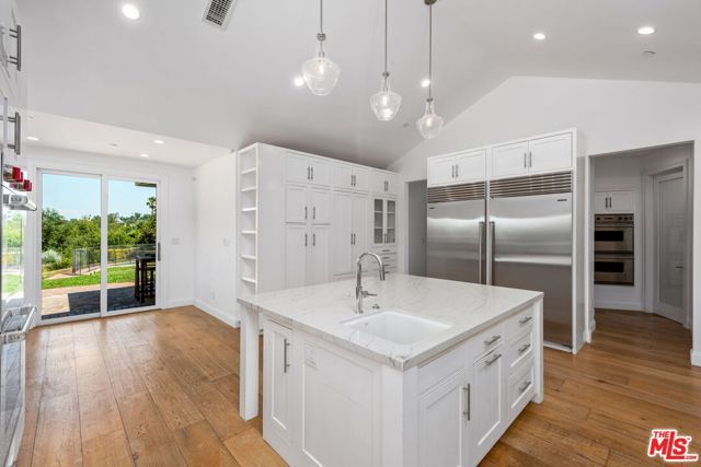 19621 Wells Drive, Tarzana (los Angeles), CA 91356