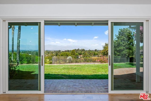 19621 Wells Drive, Tarzana (los Angeles), CA 91356