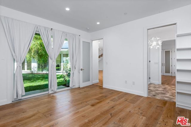 19621 Wells Drive, Tarzana (los Angeles), CA 91356