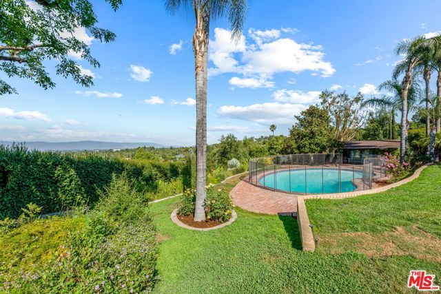 19621 Wells Drive, Tarzana (los Angeles), CA 91356