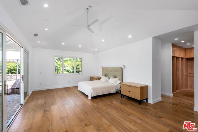 19621 Wells Drive, Tarzana (los Angeles), CA 91356