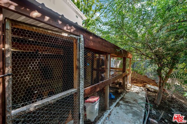 19621 Wells Drive, Tarzana (los Angeles), CA 91356