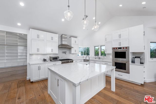 19621 Wells Drive, Tarzana (los Angeles), CA 91356