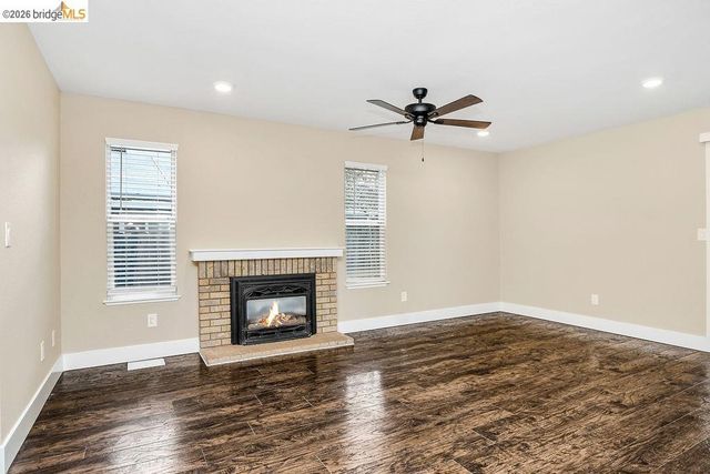 5041 Claremont Ct, Oakley, CA 94561