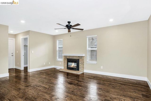 5041 Claremont Ct, Oakley, CA 94561