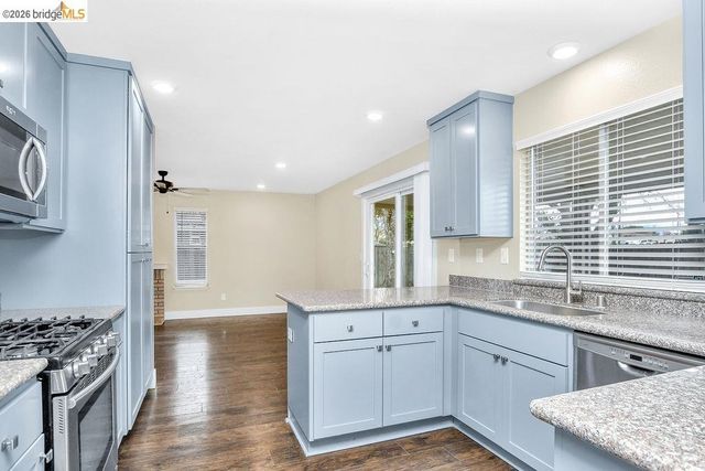 5041 Claremont Ct, Oakley, CA 94561