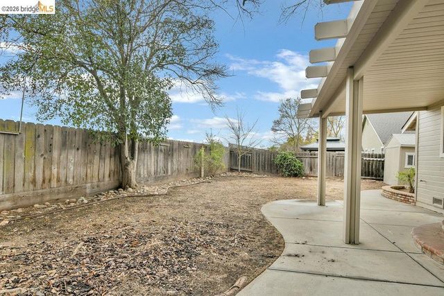 5041 Claremont Ct, Oakley, CA 94561