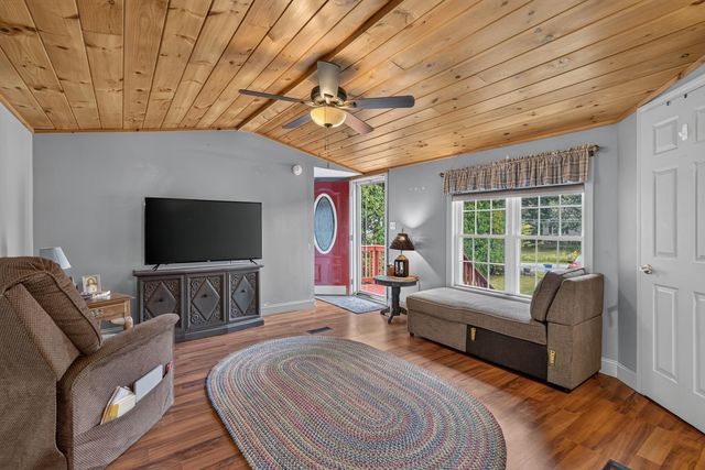 74 Long Hill Road, Dover, NH 03820